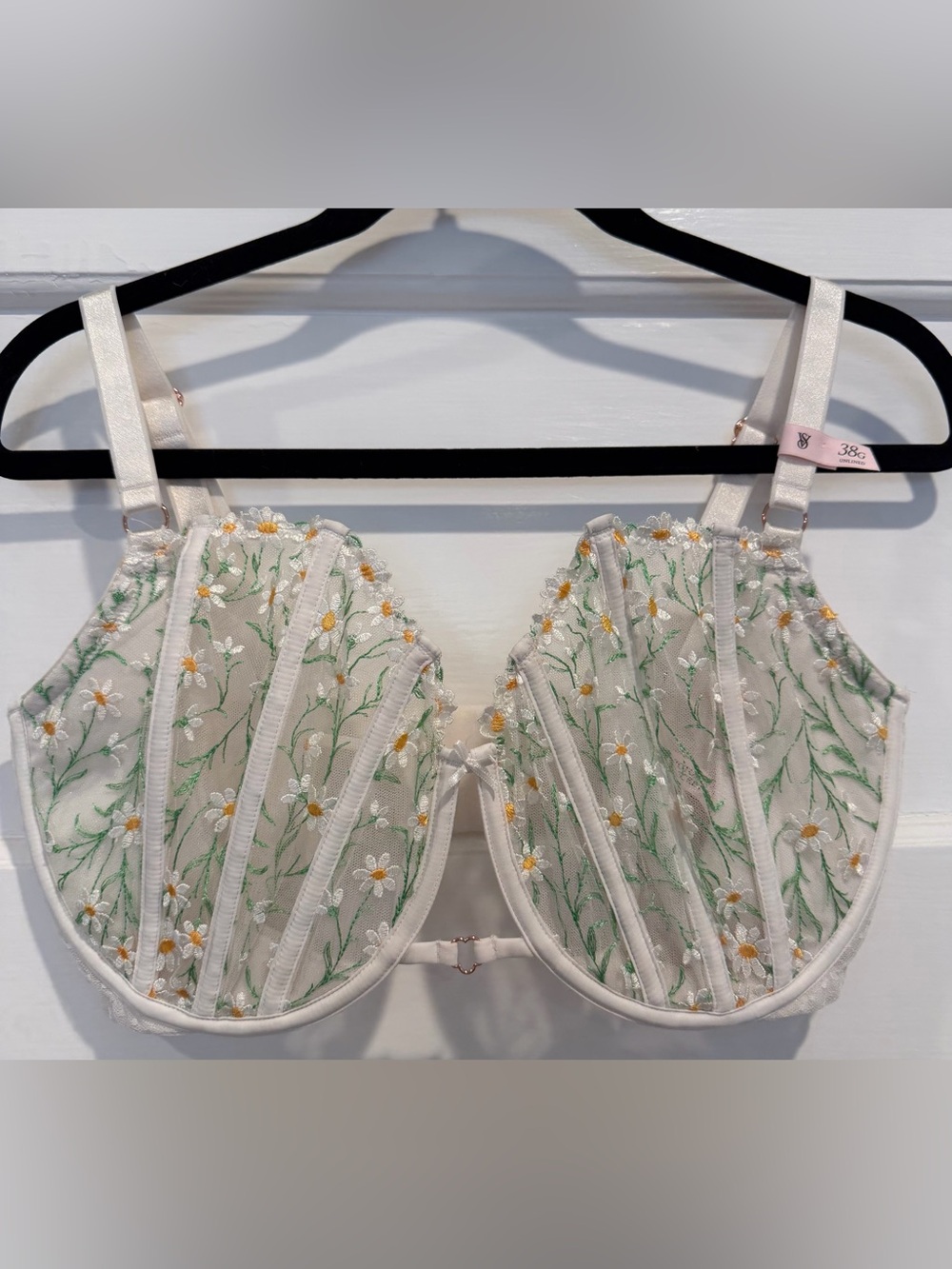 Victoria's Secret White Daisy Embroidered Underwire Bra
